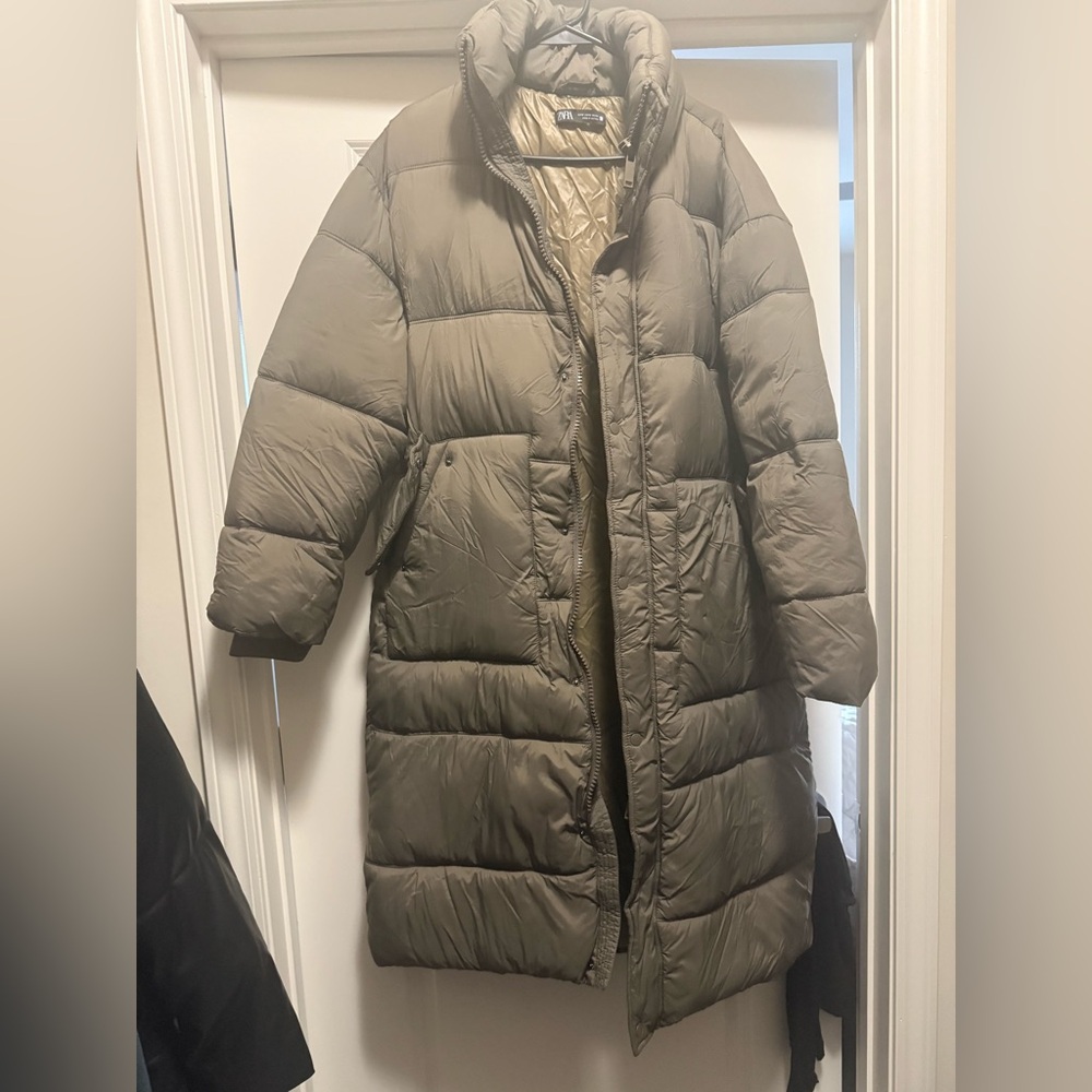 Zara Khaki Puffer Jacket with Detachable Hood. Size medium.